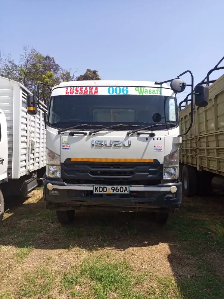 Isuzu FTR front view